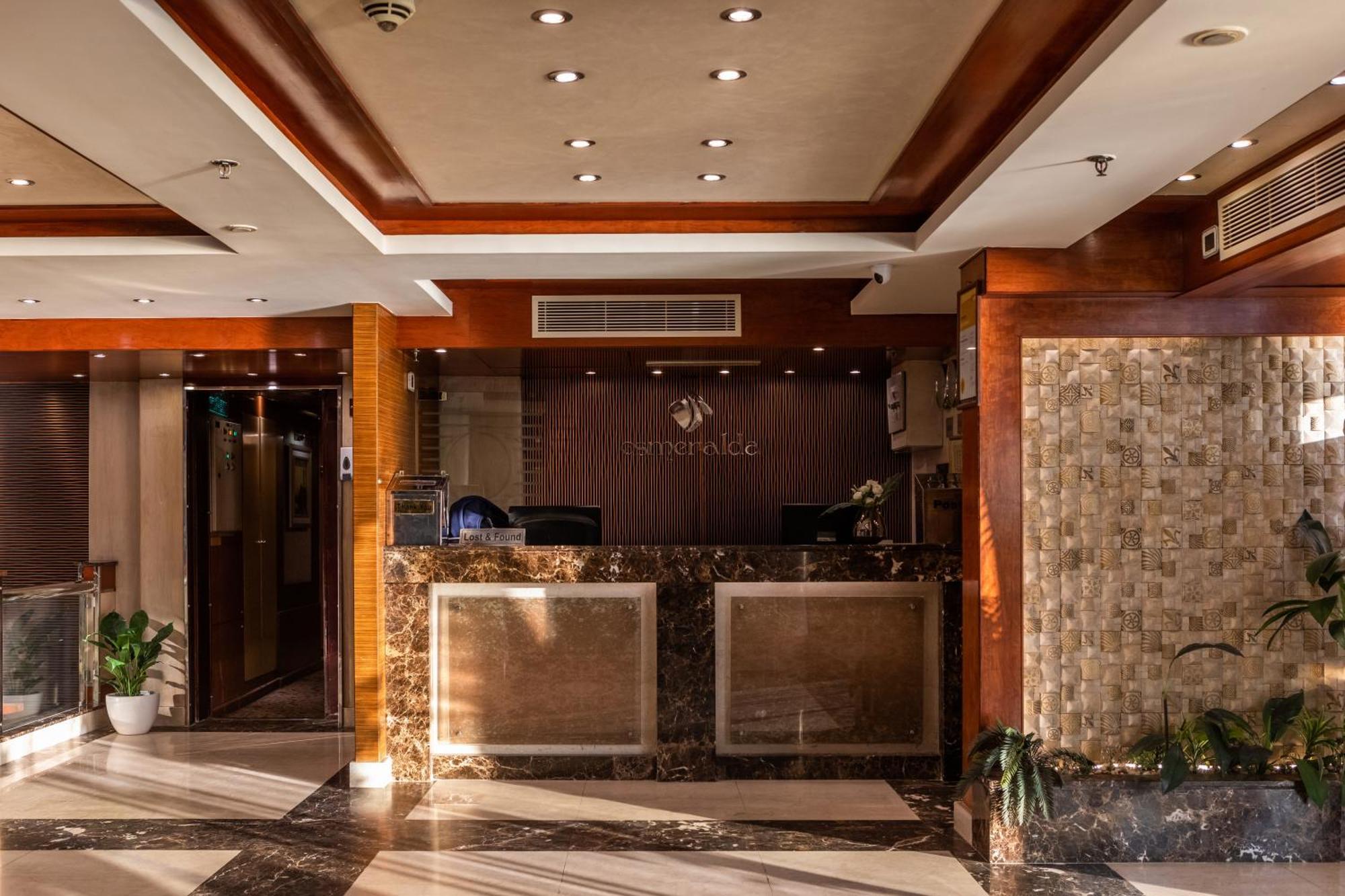 M/S Esmeralda Nile Cruise - 4 Or 7 Nights From Luxor Each Monday And 03 Nights From Aswan Each Friday Eksteriør billede
